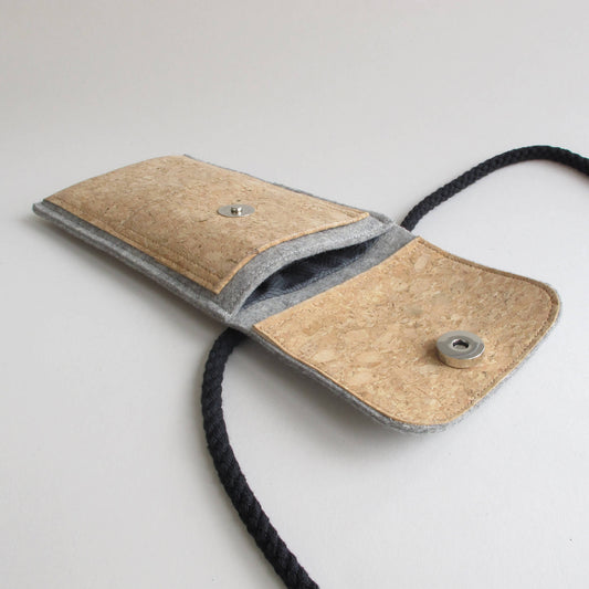 Shoulder bag for iPhone 16 | made of felt and organic cotton | light grey - tracks | model KEDJA
