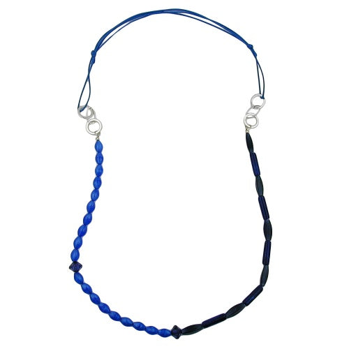 Hálsmen úr plastperlum, bláum málmhringjum, ródínhúðað, blár 90 cm