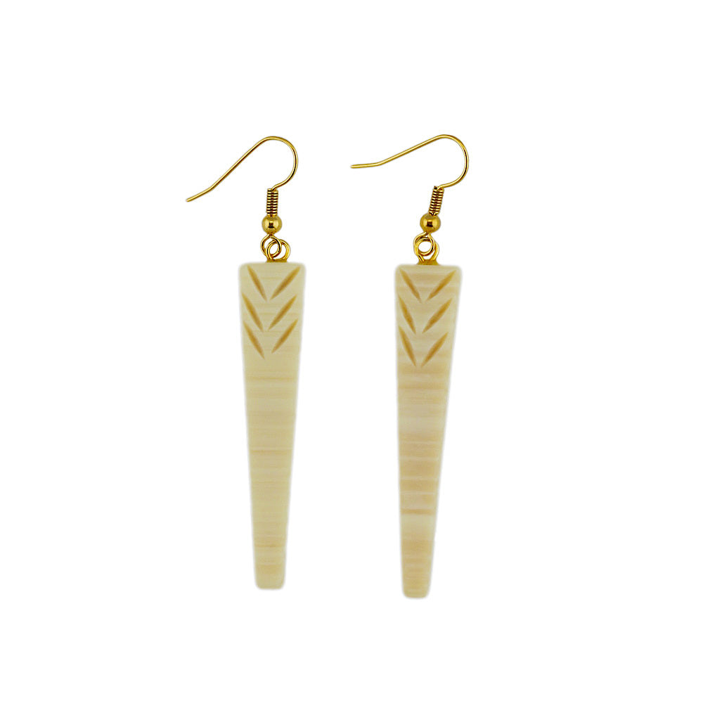 Eyrnalokkar fyrir eyrnalokka, 70x10mm, fleyg með hakum, beige-náttúrulegt plast