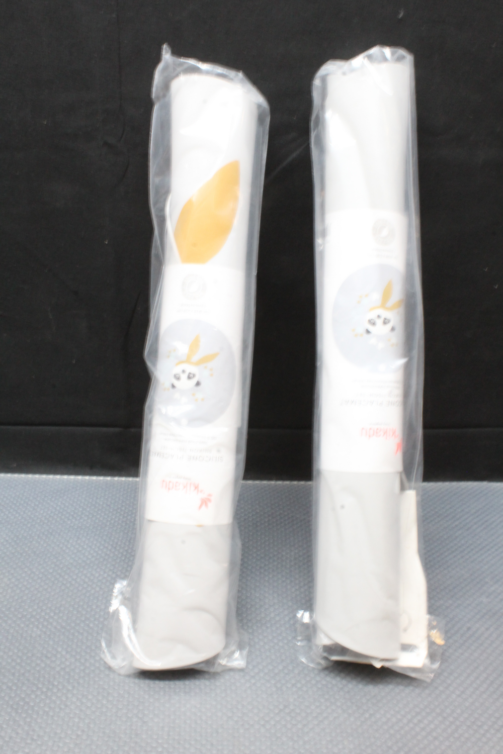 B-grade Kikadu silicone placemat, panda design, silver-grey, baby accessory, 2 pieces