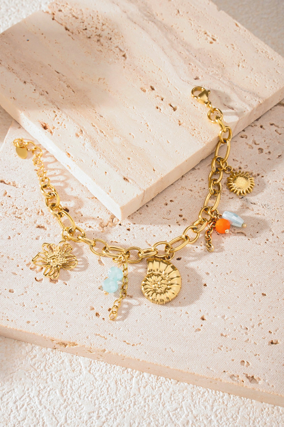 Goldenes Sonnenarmband