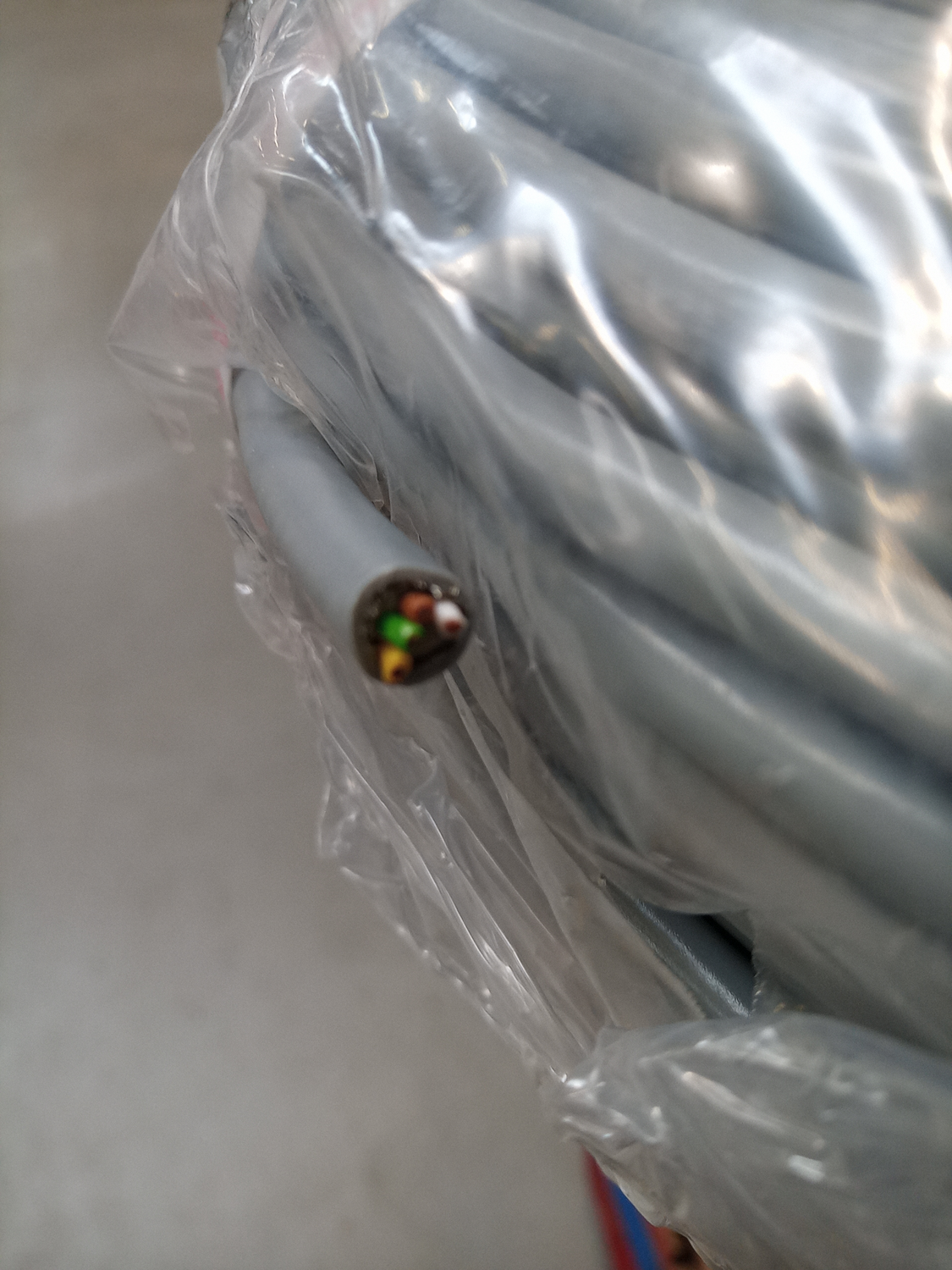 B-Ware Helukabel 19120 Schleppkettenleitung S Paar Tronic C Pur 4 X 0.50 Mm² Grau 100 M