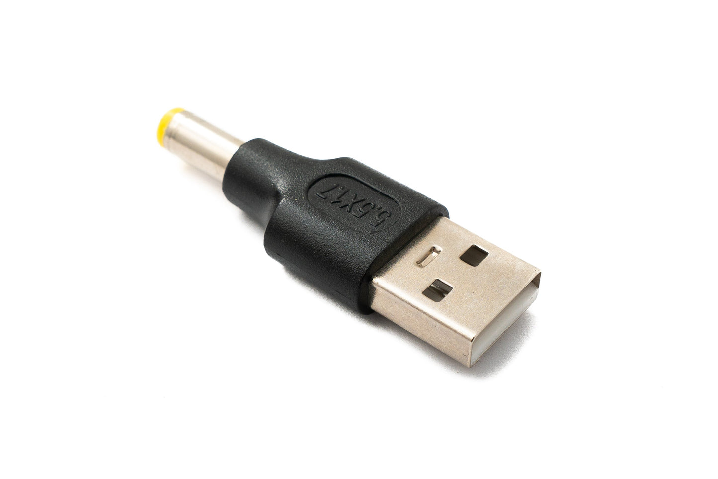SYSTEM-S DC millistykki 20V 5,5 x 1,7 tengi í USB 2.0 tengisnúra í svörtu