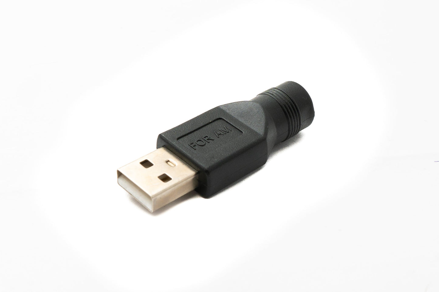 SYSTEM-S DC millistykki 20V 5,5 x 2,5 kvenkyns í USB 2.0 karlkyns snúra í svörtu