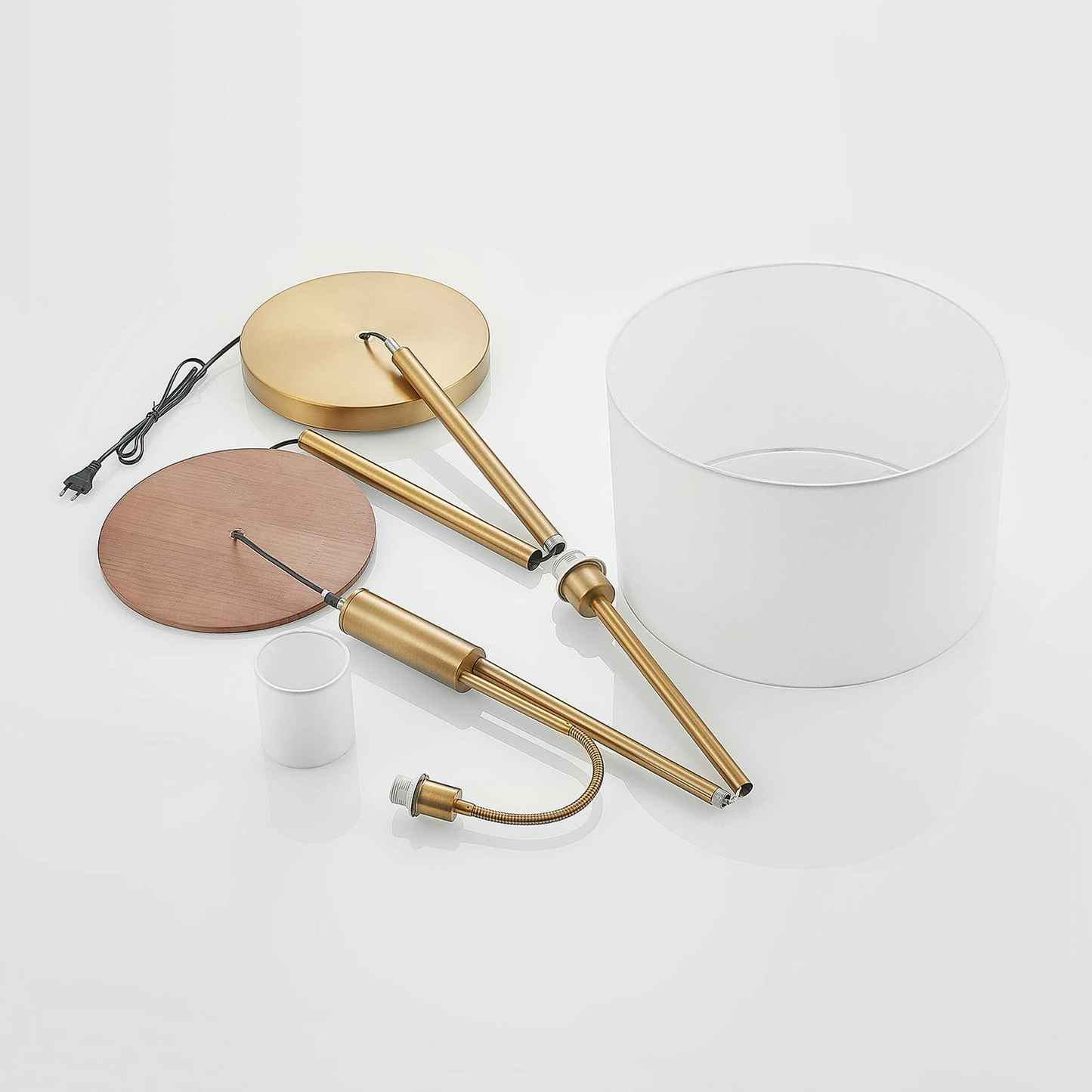 B-Ware Lindby Aovan Stehlampe Stehleuchte Standleuchte Lampe Leuchte Ablage Usb Bro808