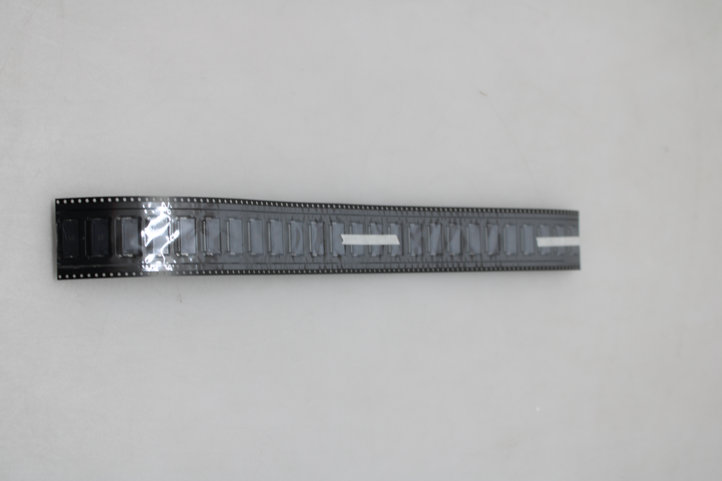 B-flokks EPT One27 hallandi 26 pinna lárétt tengiklemmur, festur lárétt á rafrásarplötuna, 25 stykki