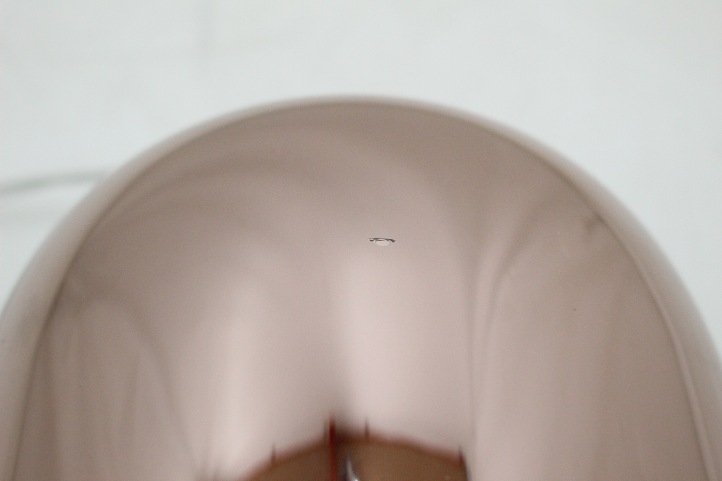 Glerhengilampi í B-flokki, lampi, ljósastæði, E27. Sjá myndir.