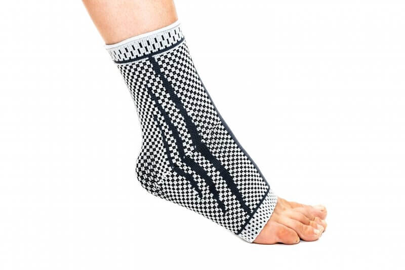 Knöchelbandage mit Silikoneinlage zur Stabilisierung – AT53042