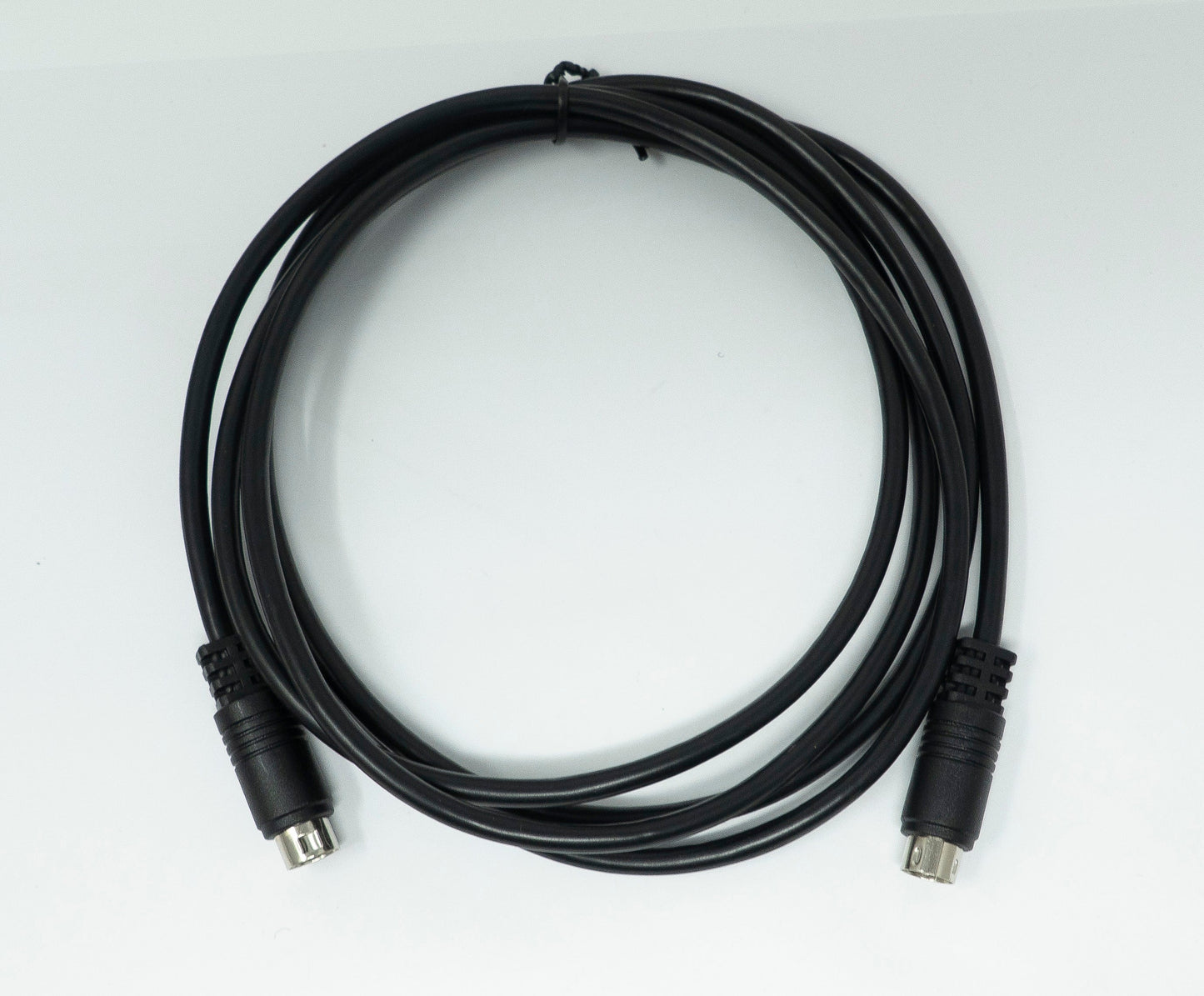 SYSTEM-S S-Video cable 180 cm Din 9 pin male to male in black
