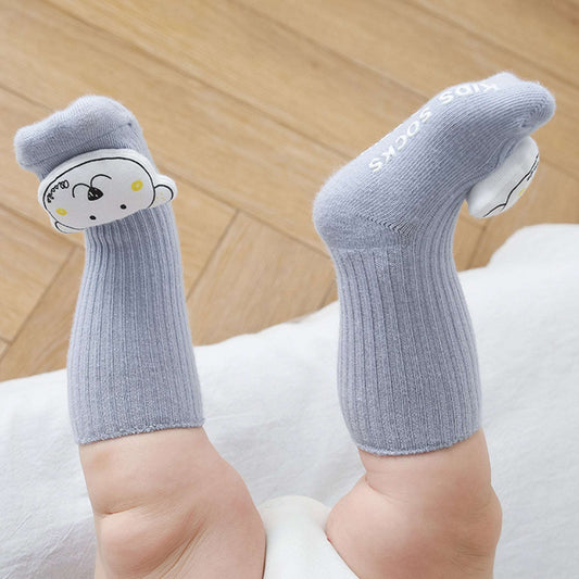 Luxuriöses Baby-Geschenkset: Schmusetuch, Lätzchen & Socken in edler Geschenkbox