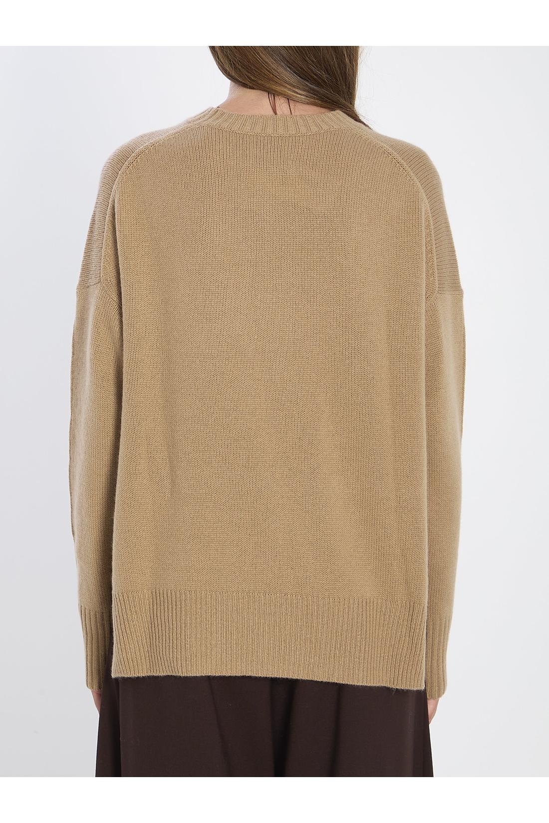 Cashmere sweater