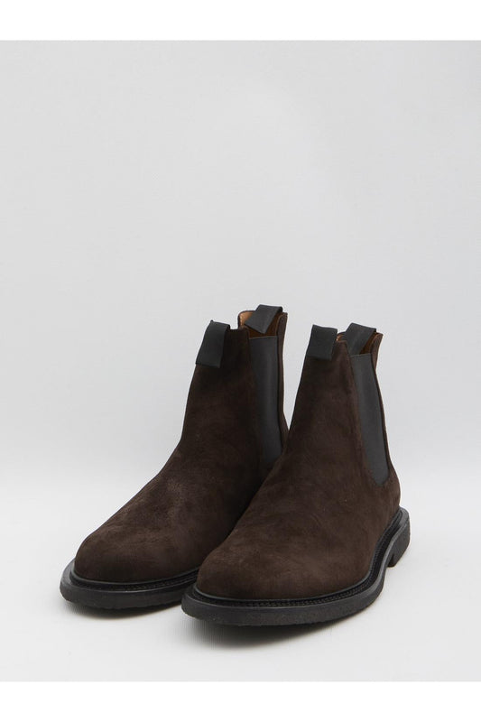 Chelsea boots in waxed suede
