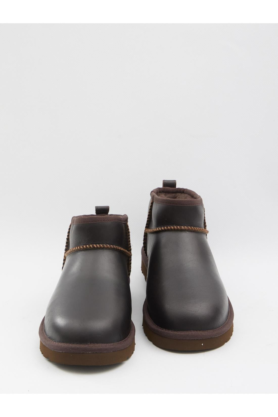 Classic Ultra Mini Leather Regenerate Ugg