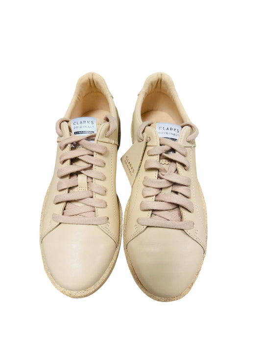 Clarks Original kvenskór í beige. Framleiðandanúmer: 26164437 (síðustu stykkin)