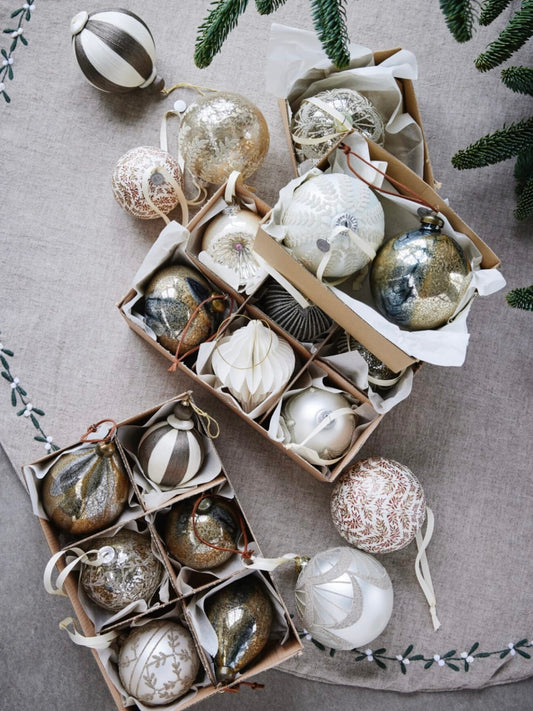 Christmas bauble Hilde red