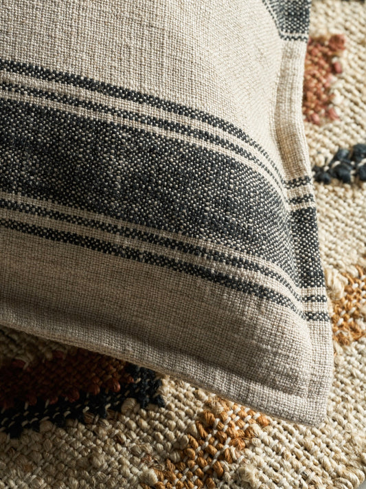 Decorative cushion HDSuto grey/off-white, in 2 sizes