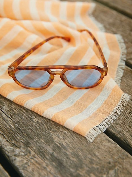 Anell PW sunglasses, horn-look, blue lenses