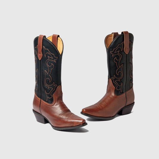 Dosti í brúnu og svörtu