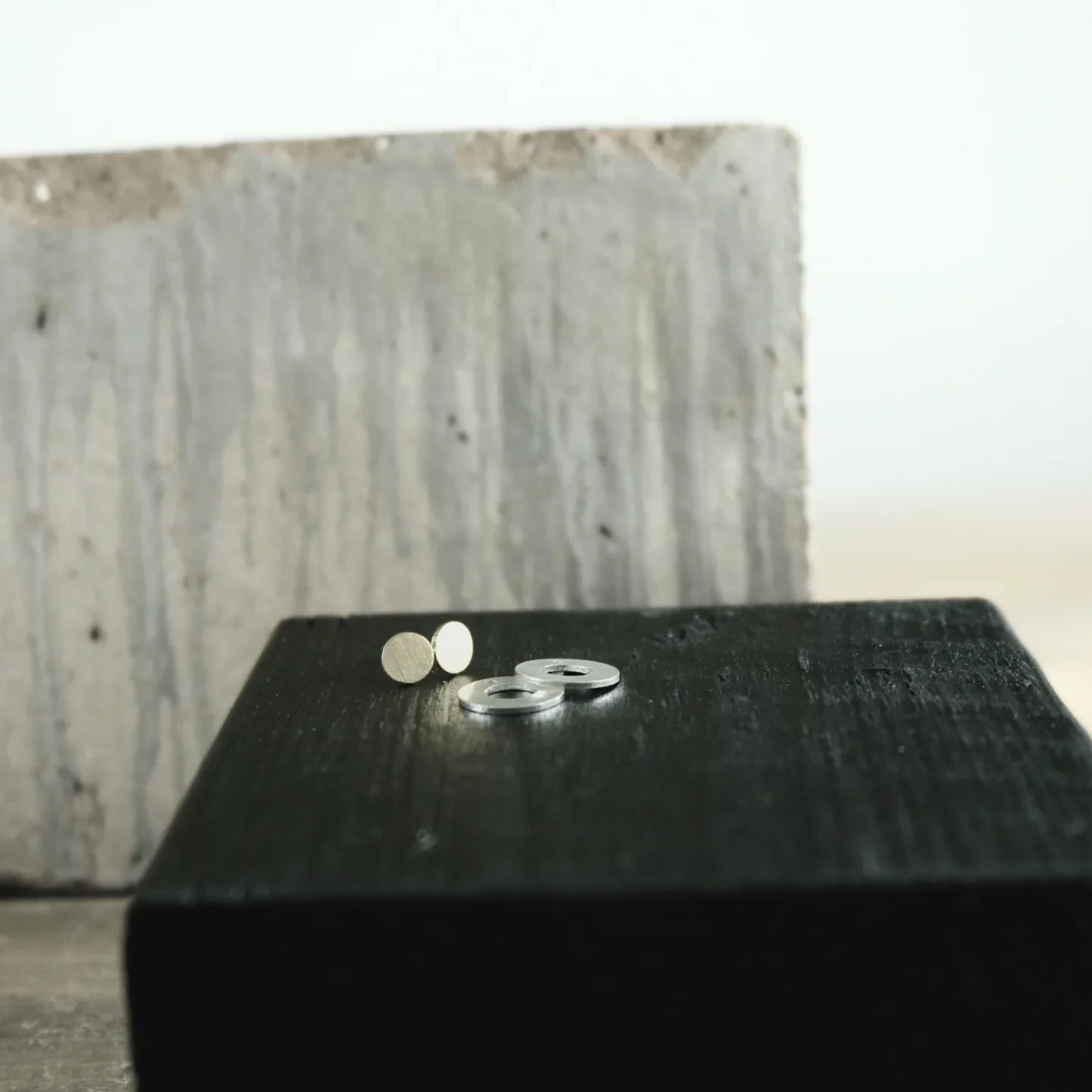 Ohrstecker Theia Circle Dot 2in1, in 2 Farben