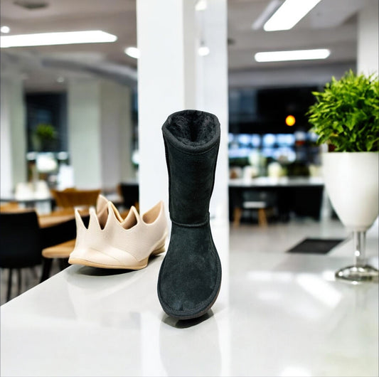 Hlýir vetrarstígvél fyrir konur með fóðri og plateauskór með sniðsóla. Framleiðandanúmer: MUG10- 02/38 (síðustu stykkin)