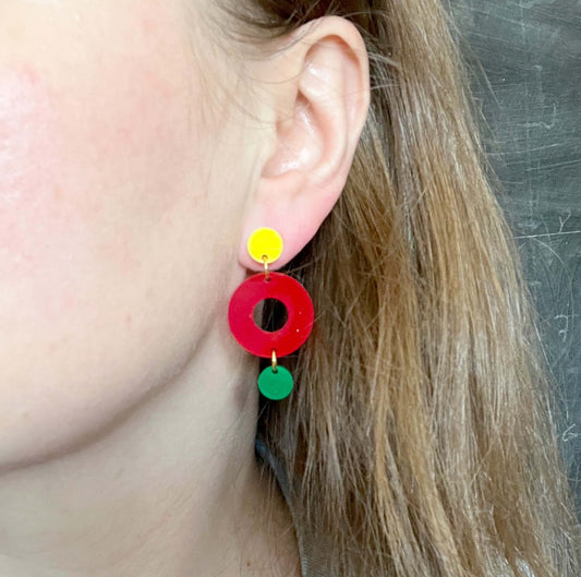 Colorblock Double Circle Ohrstecker in gelb, rot und froschgrün
