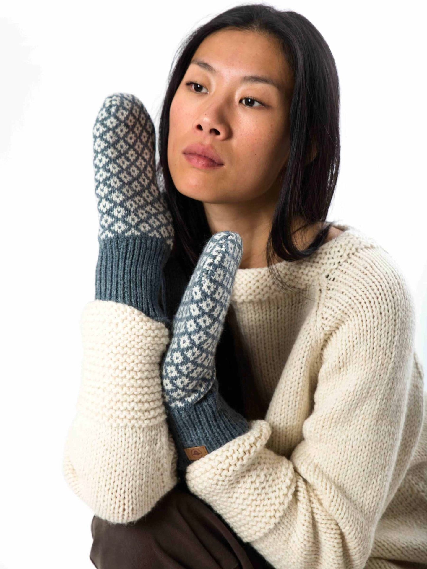 Strickfäustlinge Iris silver blue