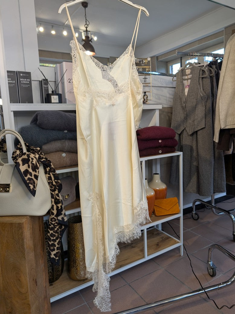 Kleid Satin asymmetrisch mit Spitze Créme One Size - von JCL Paris