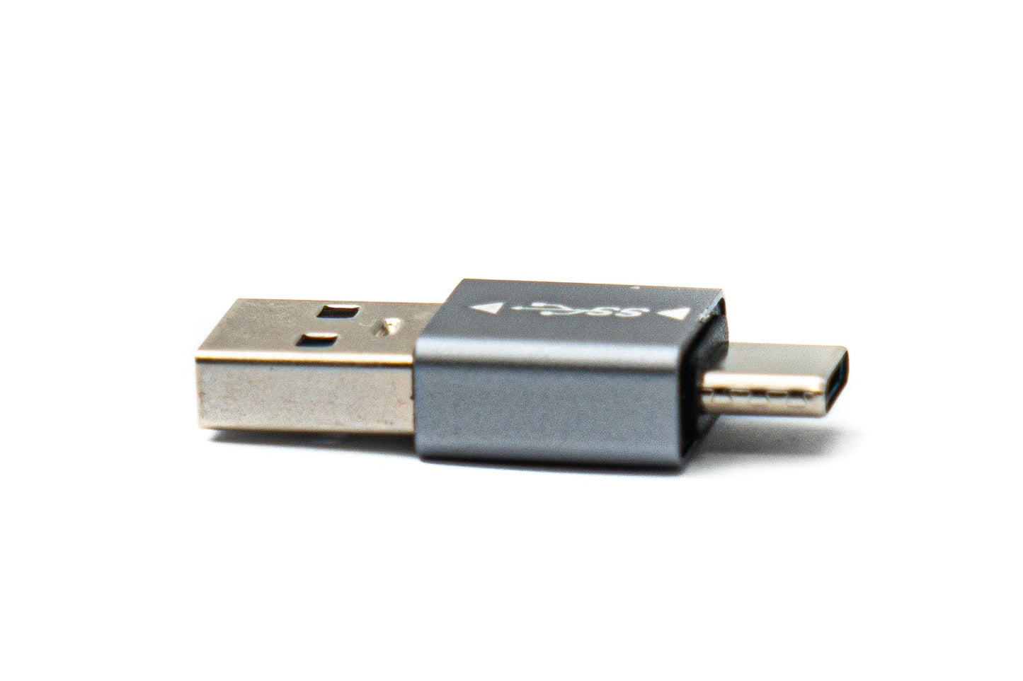 SYSTEM-S USB 3.1 millistykki af gerðinni C karlkyns í 3.0 A karlkyns einátta millistykki, 5 Gbit/s, grár