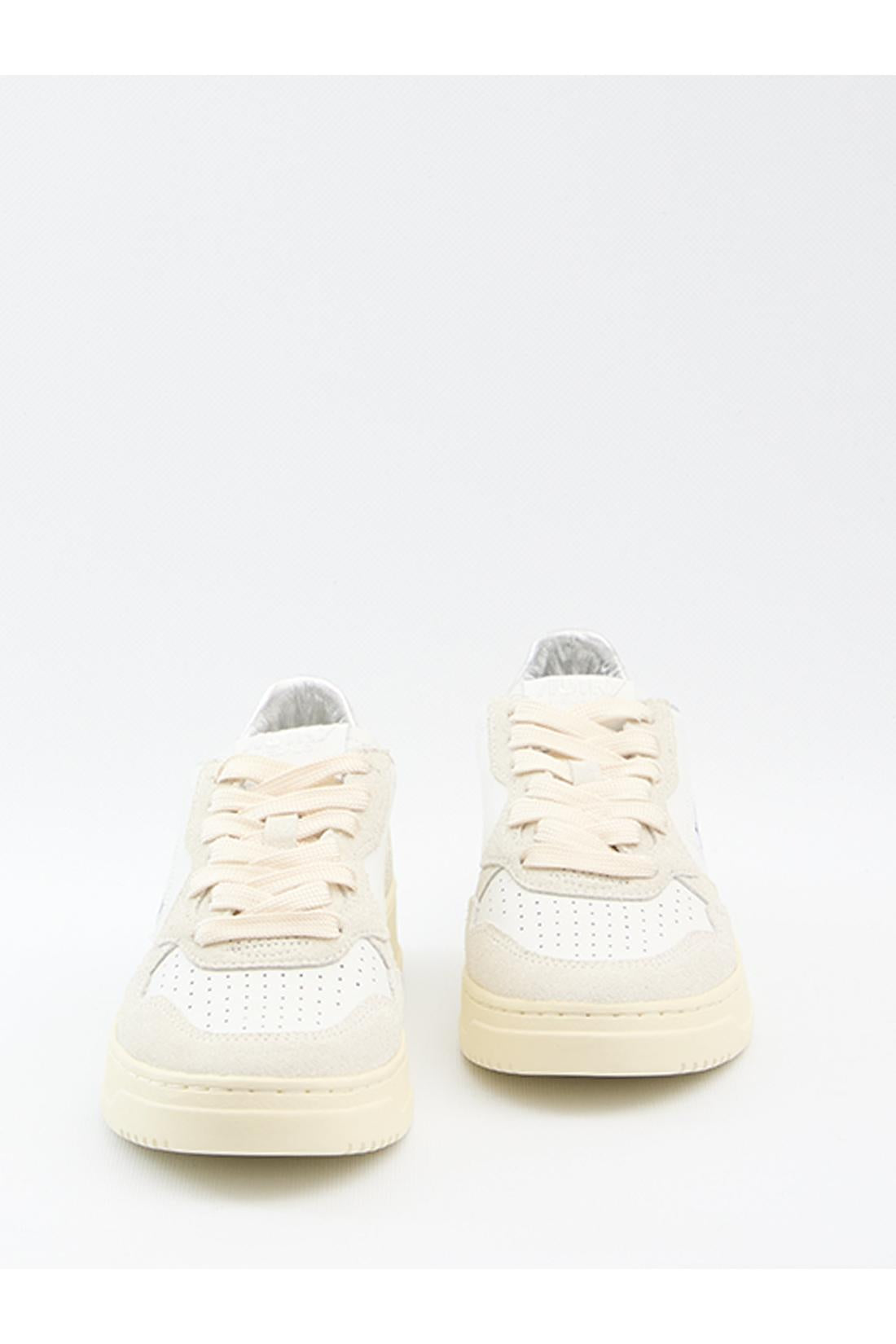 Medalist Low Sneakers
