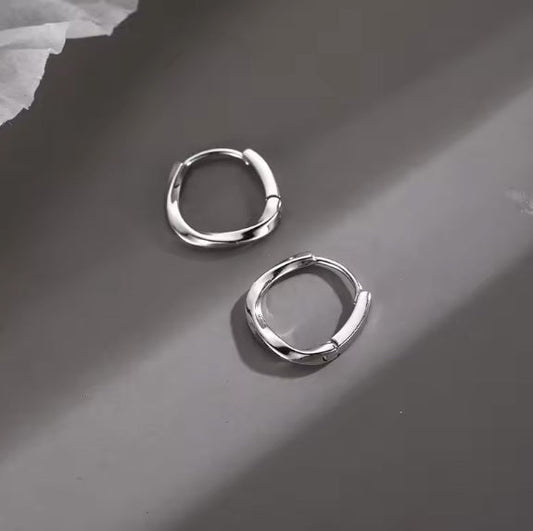 Ohrringe aus 925er Sterling-Silber, wellige Creolen, 1,5cm