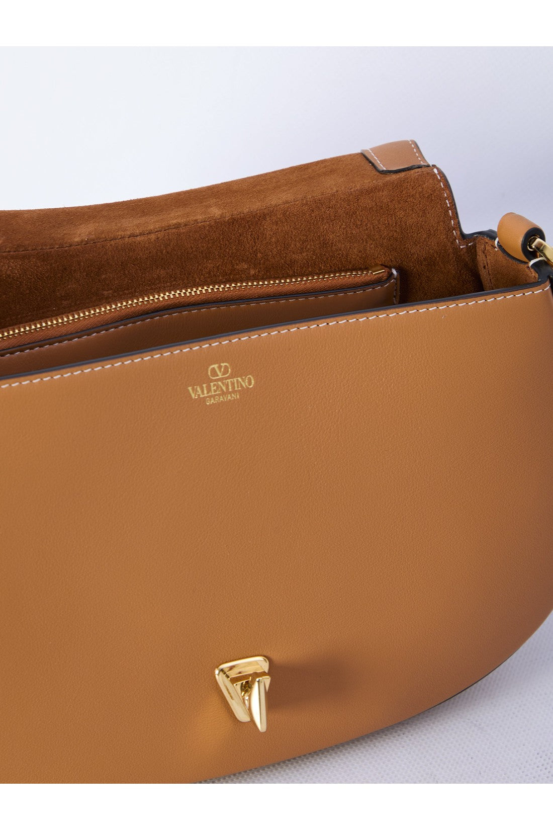 Ohval small shoulder bag