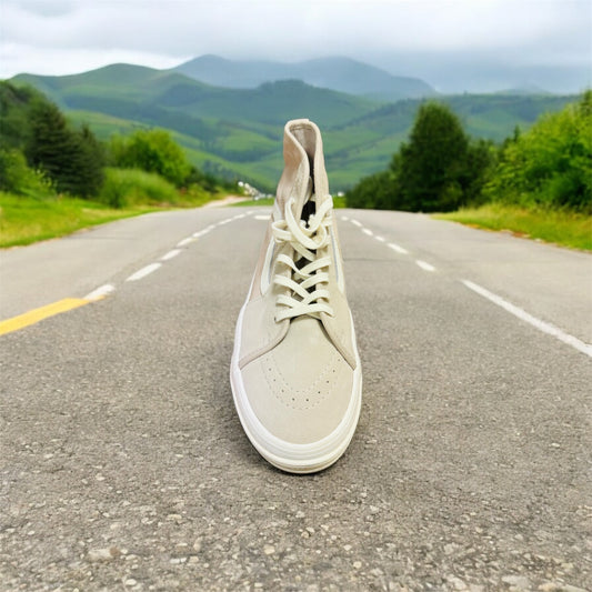 Vans UA Sentry Sk8-Hi WC Unisex skór Framleiðandanúmer: VNOA4BVWBLL1M 075 (Síðustu stykkin)