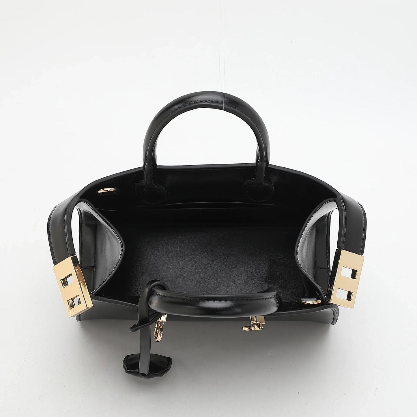 Ari modern classic shell bag – soft structured style double lock charm