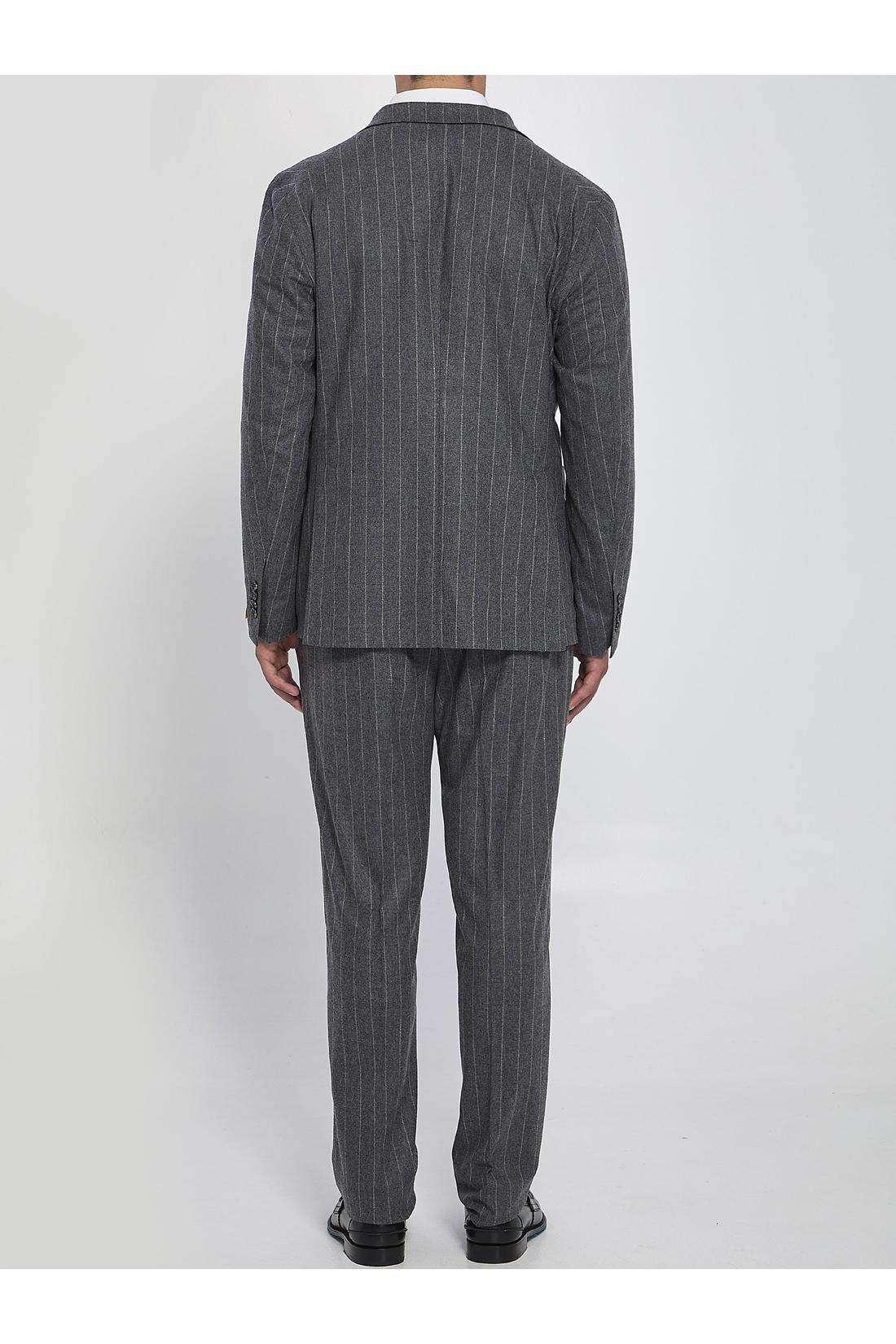 Single-breasted flannel suit