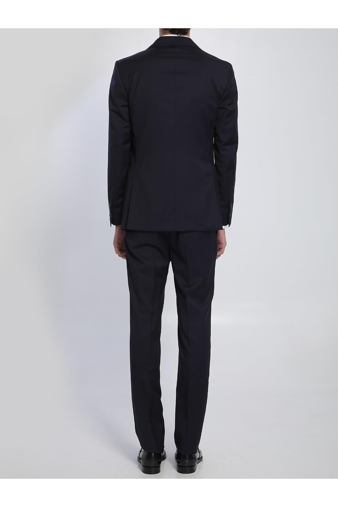 Single-breasted suit in virgin wool