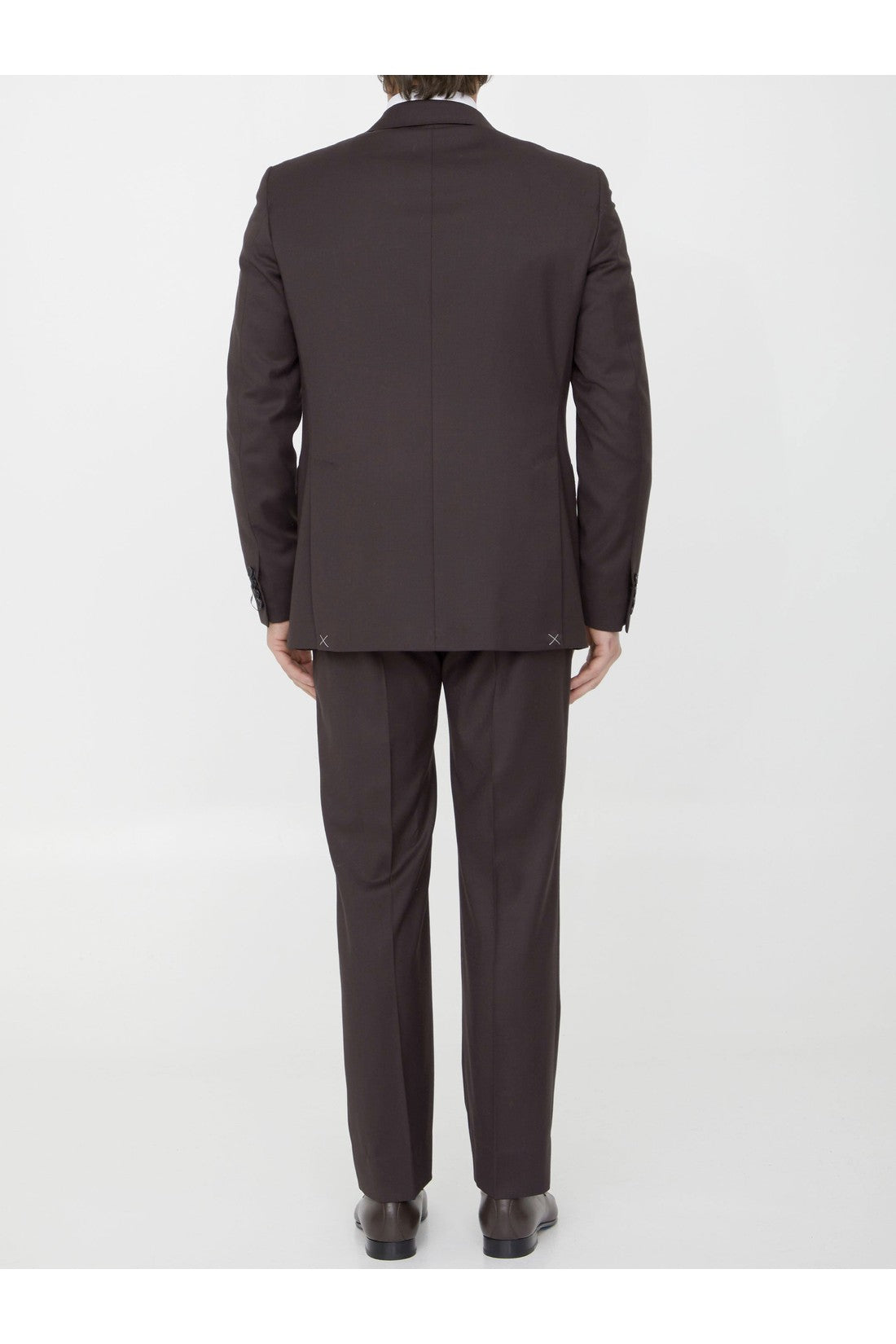 Suit in viscose blend