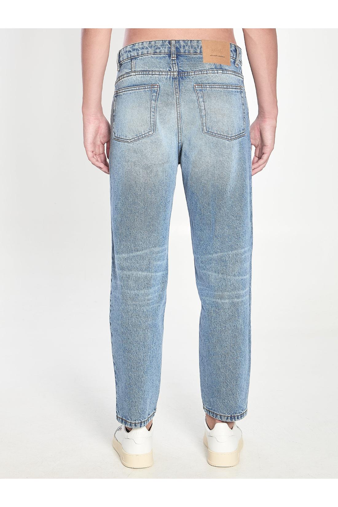 Tapered fit jeans