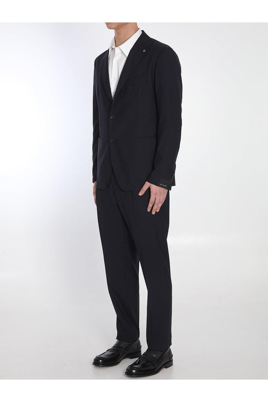 Two-piece suit in wool and silk blend