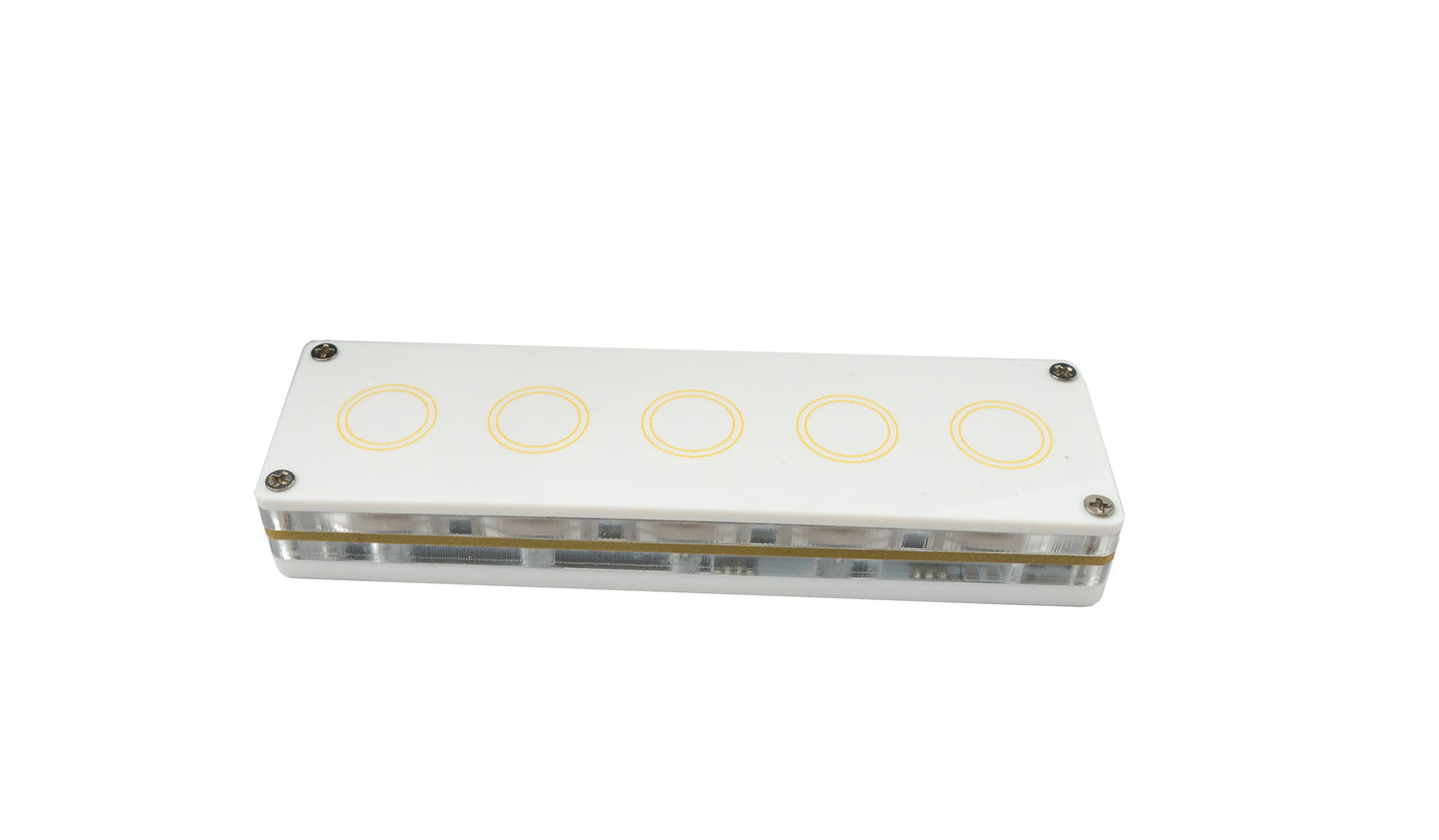 USB HID Mini snertilyklaborð með 5 forritanlegum vélrænum RGB LED flýtilyklum fyrir tölvur í hvítum lit.