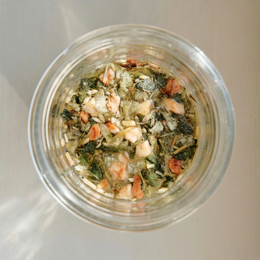 Zykluswohl: Kräuterteemischung gegen PMS und hormonellen Beschwerden