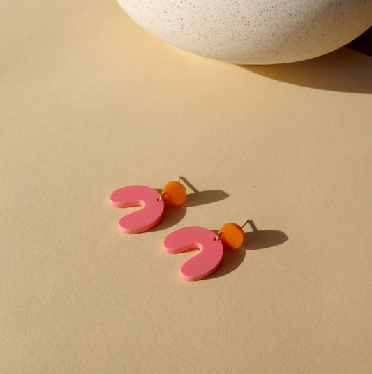 Kleine Orangegelbe Erdbeer Arch Bogen Ohrringe