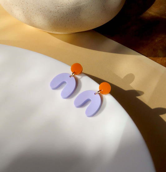 Kleine Orangegelbe Flieder Arch Bogen Ohrringe