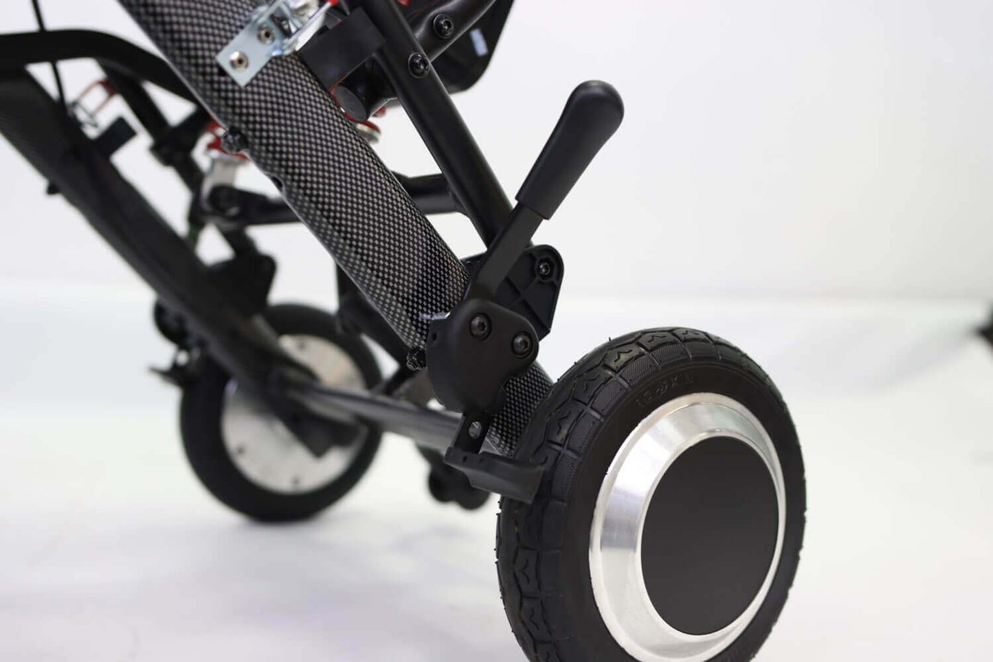 Elektrorollstuhl 250 W Carbon – faltbar, 6 km/h & nur 13,8 kg leicht