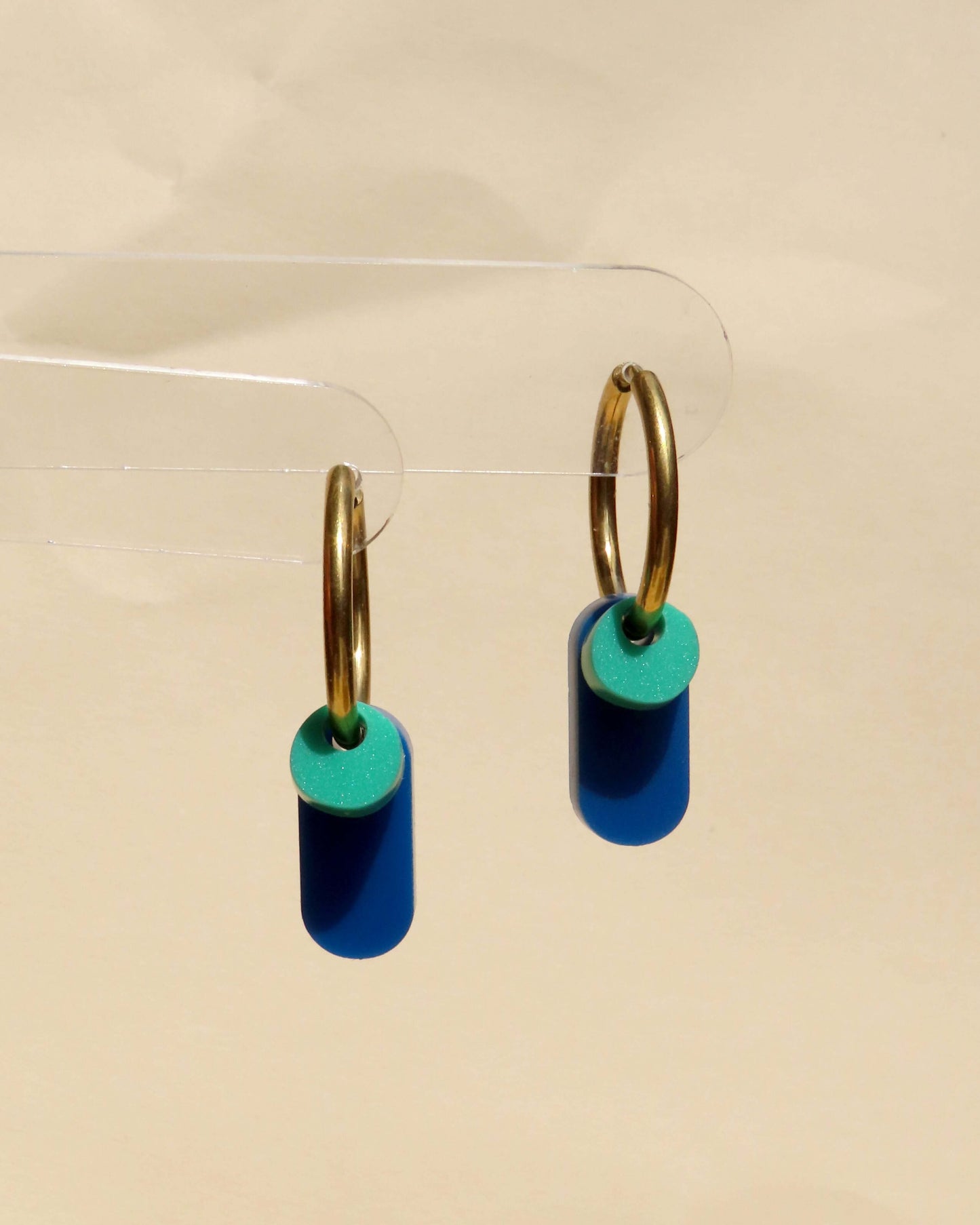 Dopamine Colors Creolen in blau/türkis