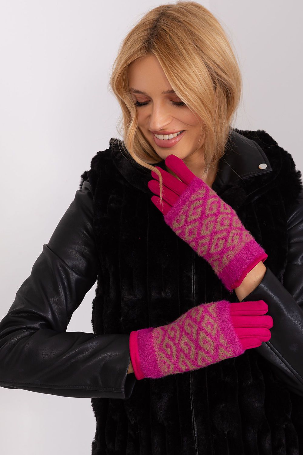 Handschuhe model 190819 AT