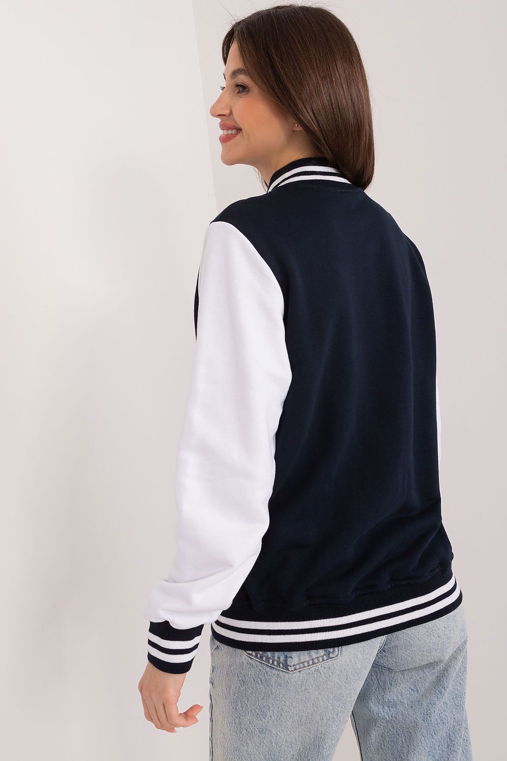 Sweater model 192369 Relevance
