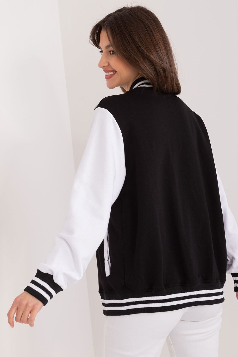 Sweater model 192368 Relevance