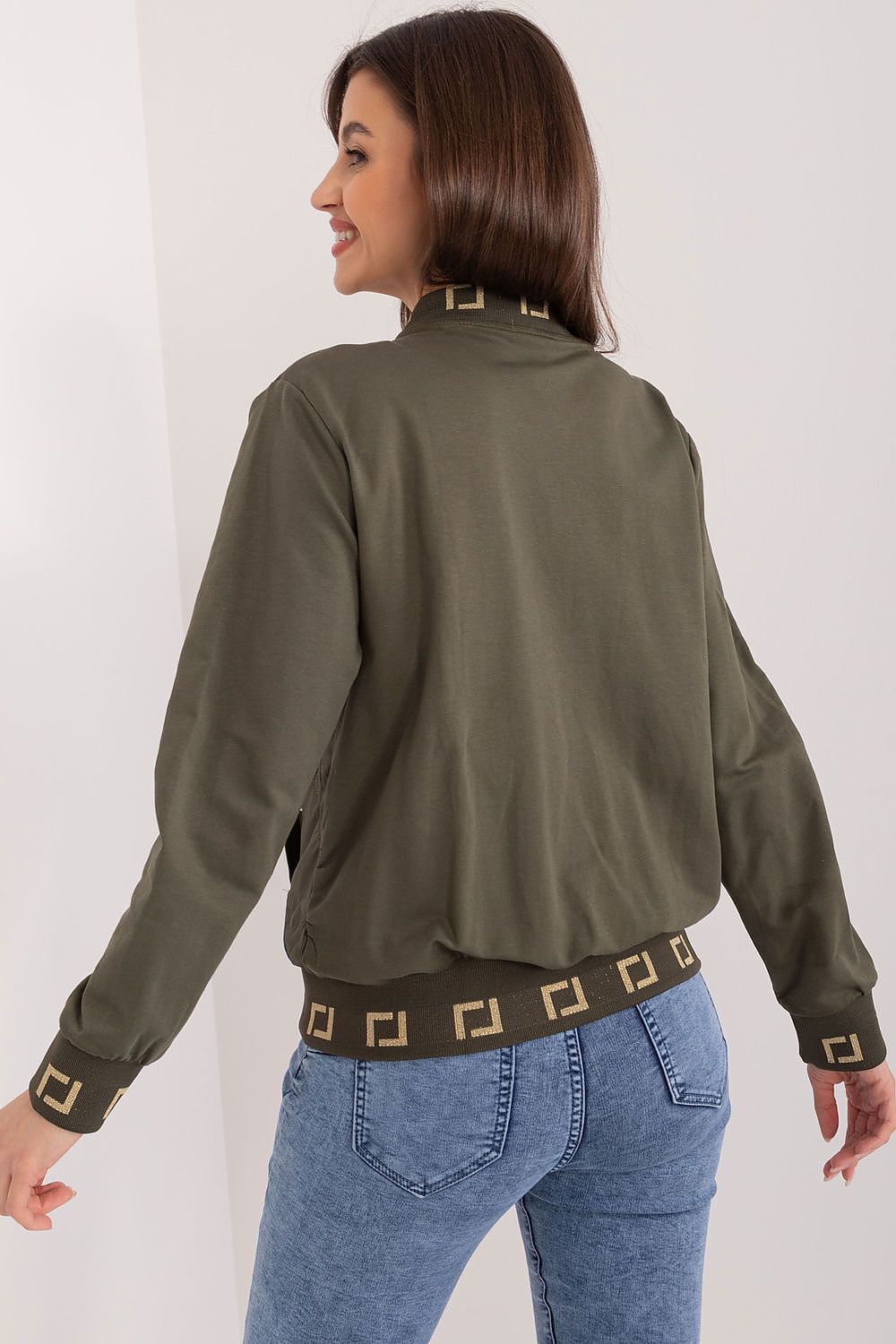 Sweater model 192375 Relevance