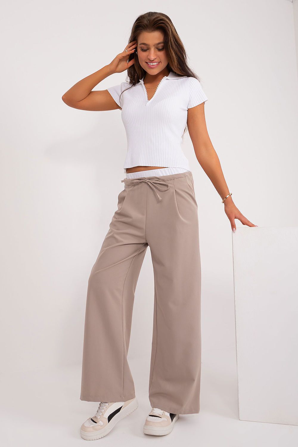 Damen Hose model 196174 Italy Moda