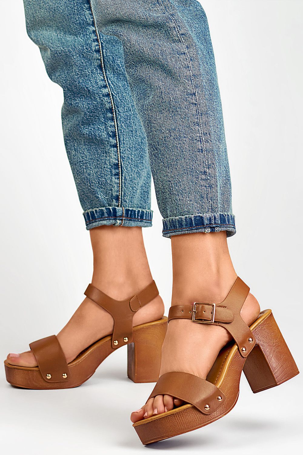 Sandalen mit Absatz model 196987 PRIMO
